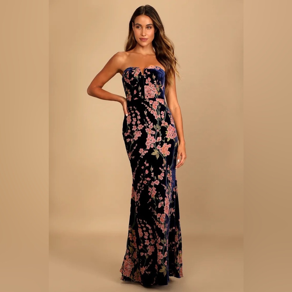 Lulus blue velvet strapless dress size XS